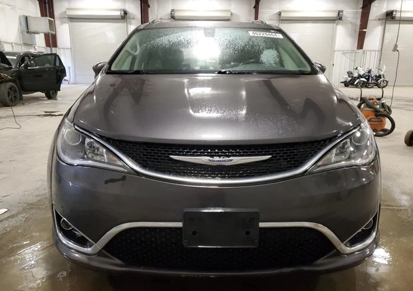 Chrysler Pacifica cena 59900 przebieg: 90606, rok produkcji 2020 z Piotrków Trybunalski małe 92